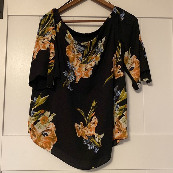 Babaton Floral Top - Picture 2 of 4